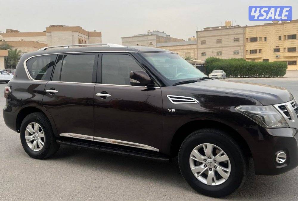 Nissan Patrol 2013 SE (Burgundy)0