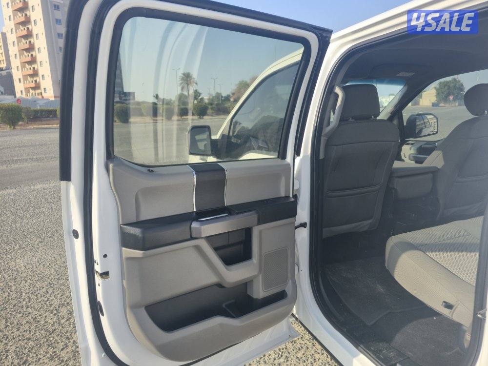 Ford F-150 2019 model 4x4 ( 48000 km ) ORGINAL PAINT9