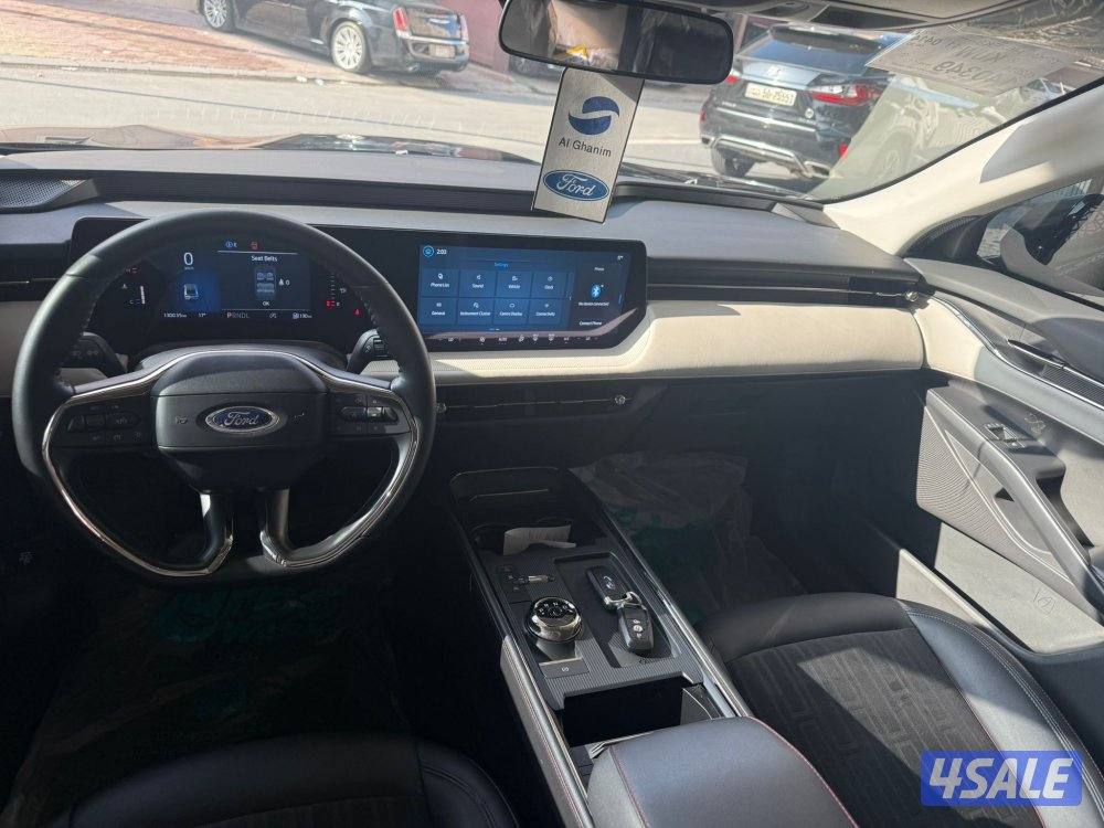 للبيع فورد تورس موديل 20235