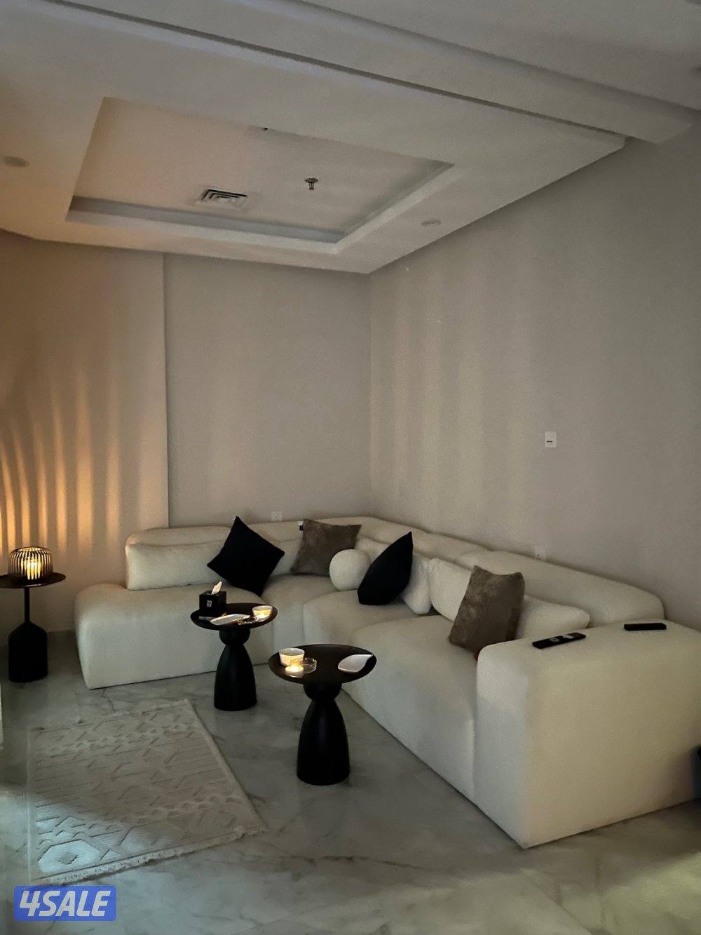 شقة خلو الأثاث جديد لم يستعمل غرفة ماستر صالة حمام مطبخ مطله عالبحر1