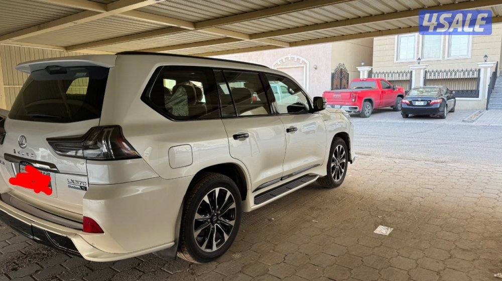 للبيع لكسز 2019 بلاك اديشن3