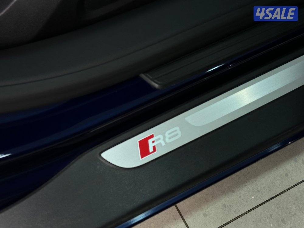 اودي R8 وكالة موديل 2015 عداد الفين كيلو فقط4