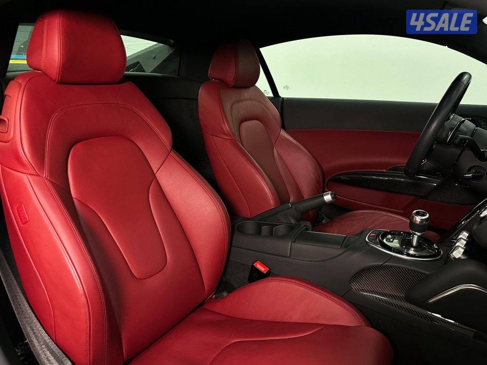 اودي R8 وكالة موديل 2015 عداد الفين كيلو فقط6