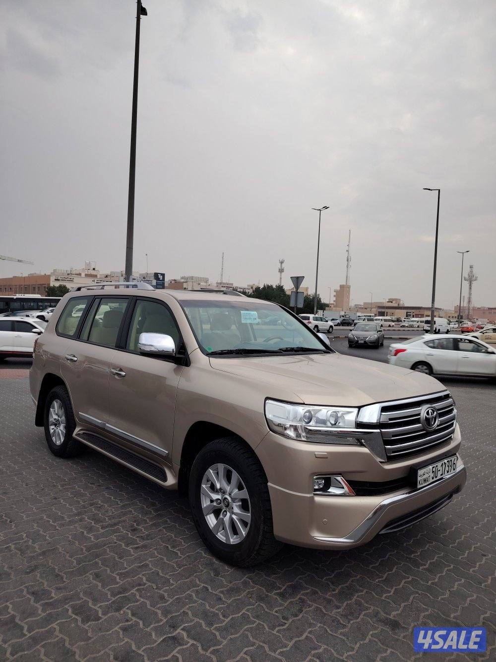 لاندGXR الساير ٢٠١٧ ماشي١٦٤ الف0