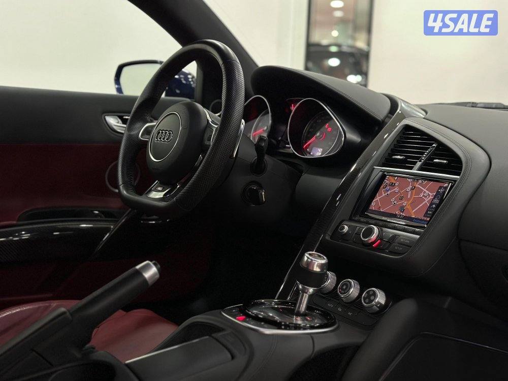 اودي R8 وكالة موديل 2015 عداد الفين كيلو فقط9