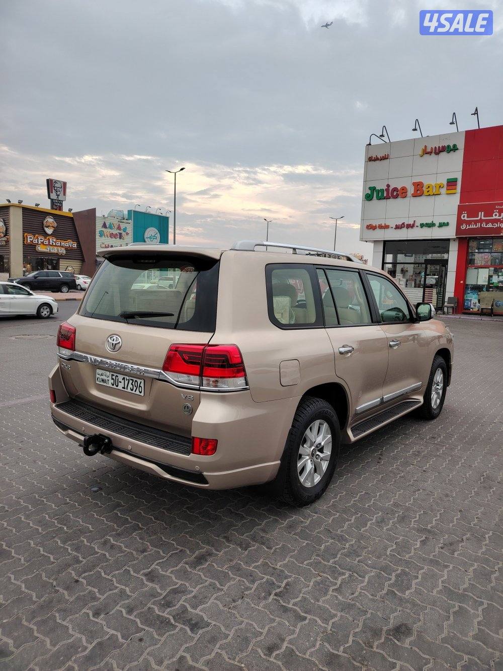 لاندGXR الساير ٢٠١٧ ماشي١٦٤ الف3