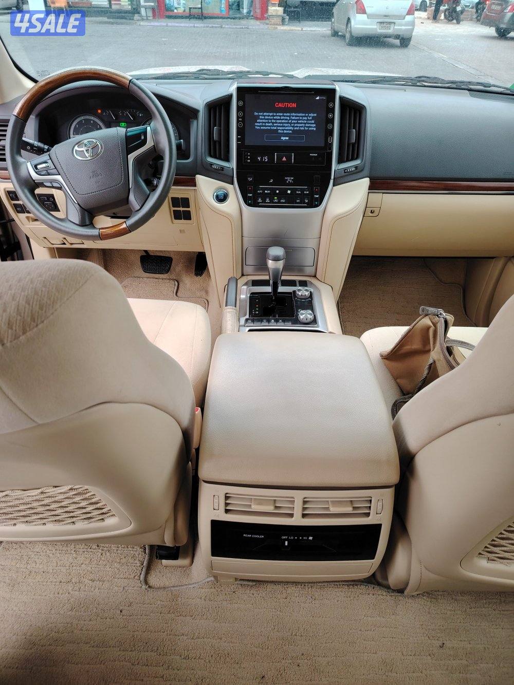 لاندGXR الساير ٢٠١٧ ماشي١٦٤ الف4