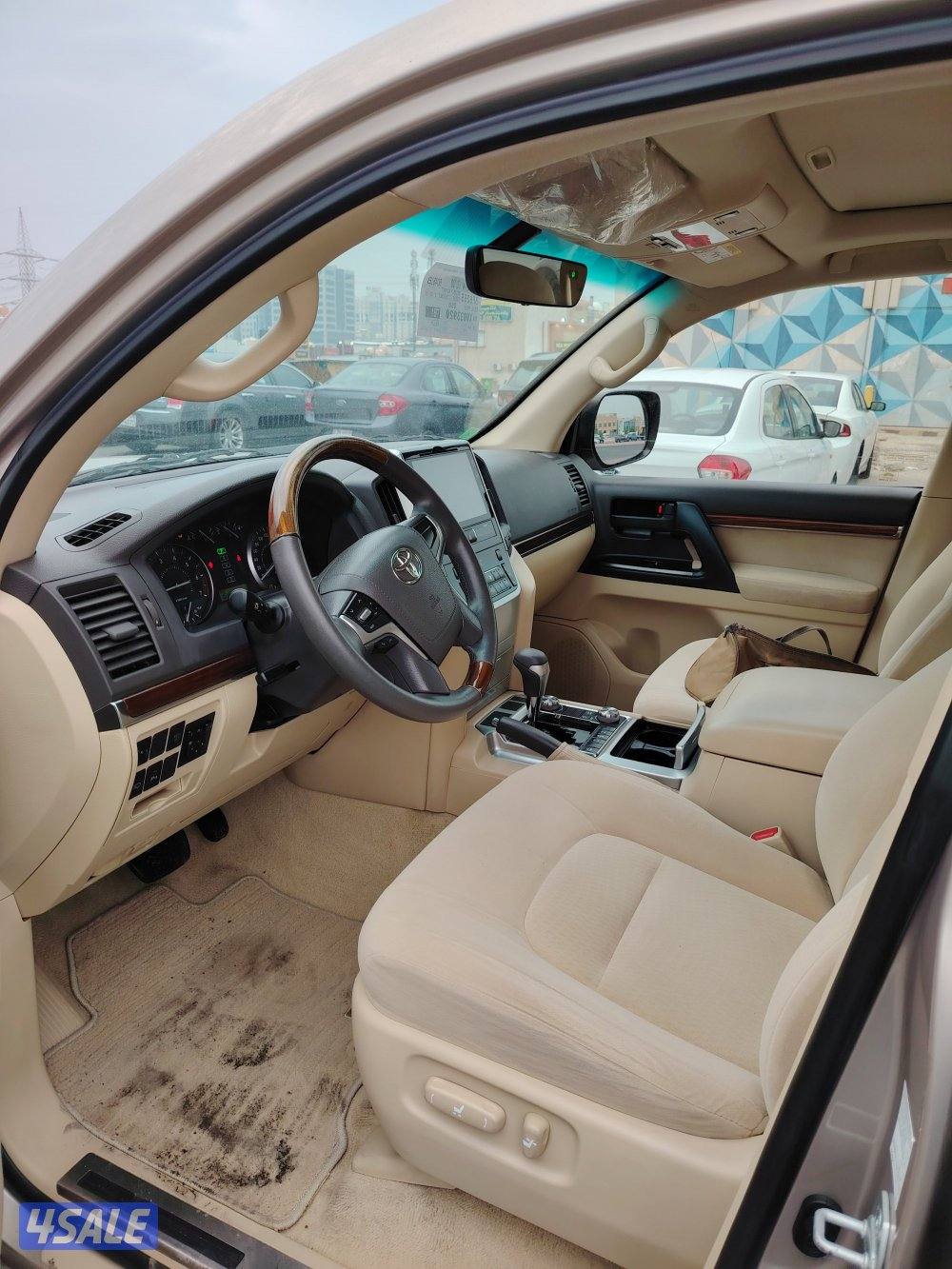 لاندGXR الساير ٢٠١٧ ماشي١٦٤ الف5