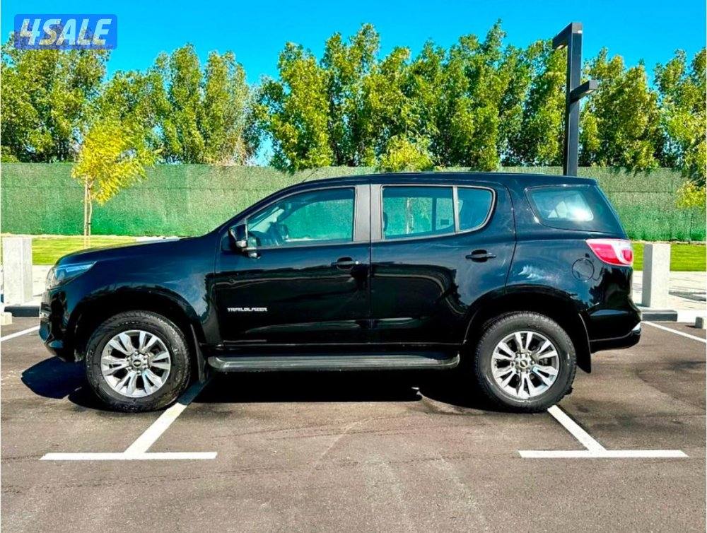 شفروليه تريل بليزر LT
لونه اسود 2018 العداد 234
السعر 2000
وارد الغانم4