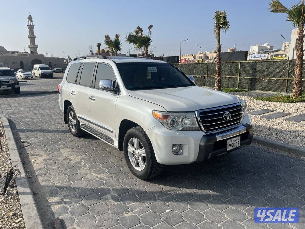 للبيع لاند كروزر موديل20141