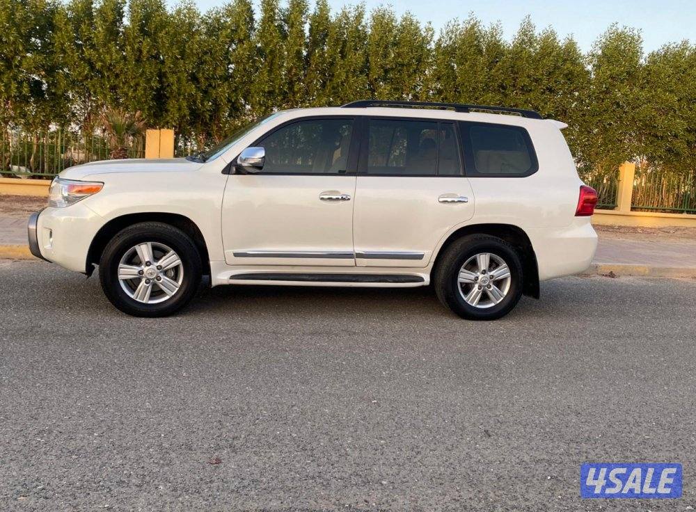 للبيع جيب لاندكروزر/ 2014 GXR GXR 9 سلندر3