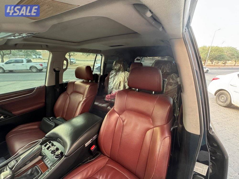 جيب لكسز سبورت ٢٠١٩ كحلي2