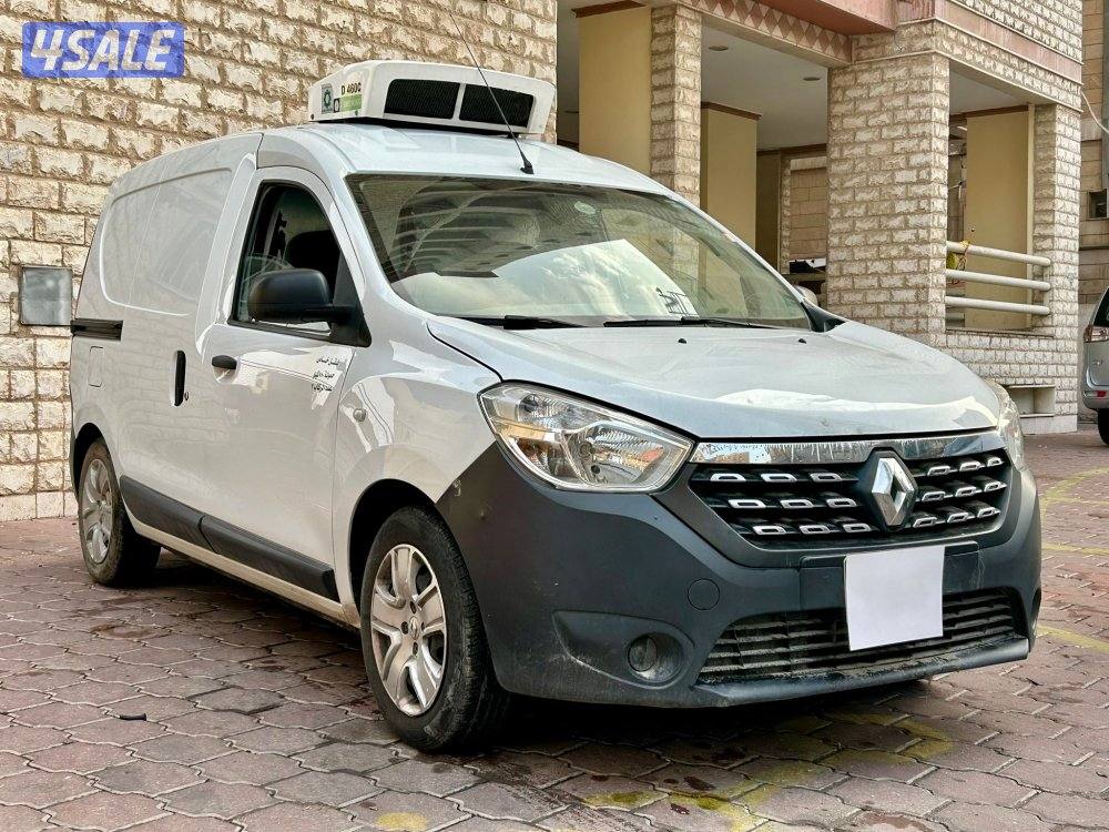 للبيع رينو دوكر ثلاجة مغلقة /20221