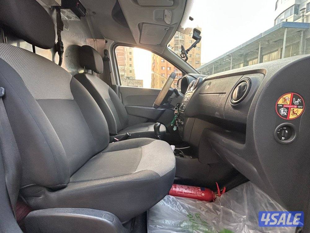 للبيع رينو دوكر ثلاجة مغلقة /20222