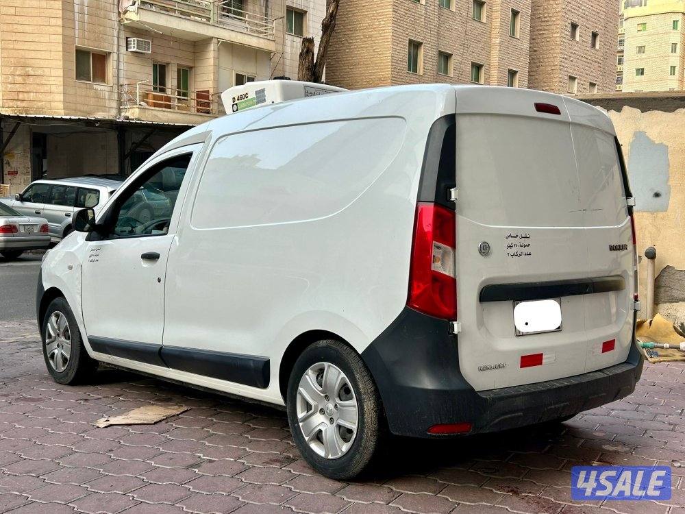 للبيع رينو دوكر ثلاجة مغلقة /20224
