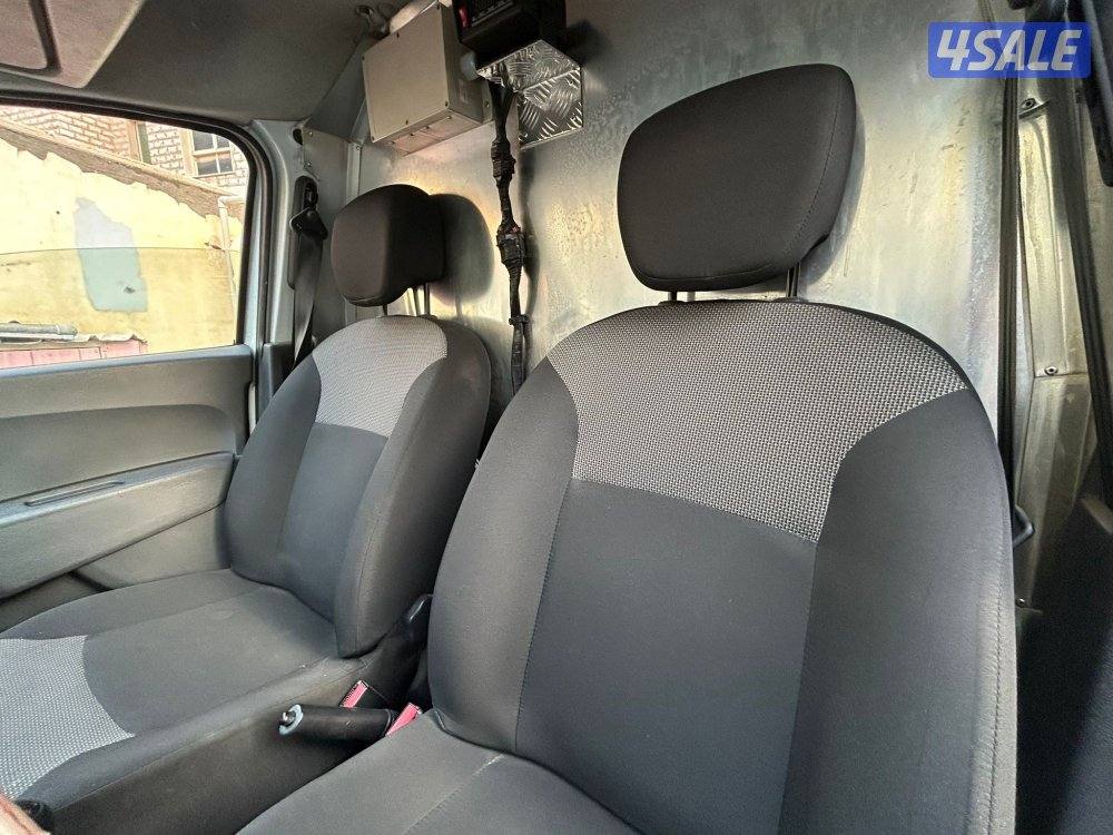 للبيع رينو دوكر ثلاجة مغلقة /20227