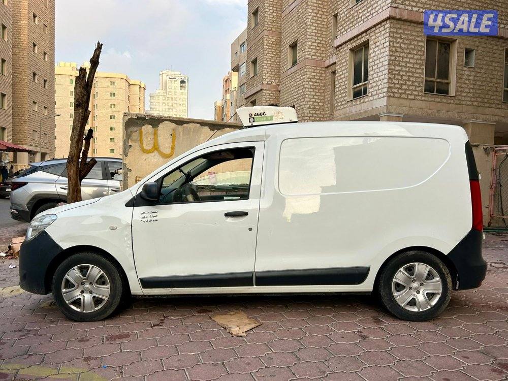 للبيع رينو دوكر ثلاجة مغلقة /202210