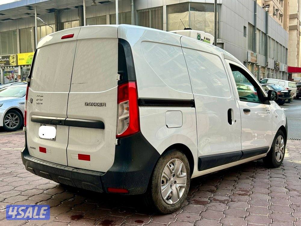 للبيع رينو دوكر ثلاجة مغلقة /202212