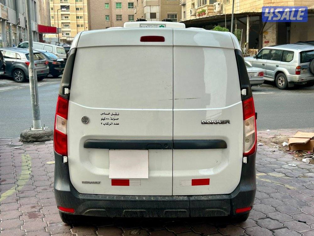 للبيع رينو دوكر ثلاجة مغلقة /202213