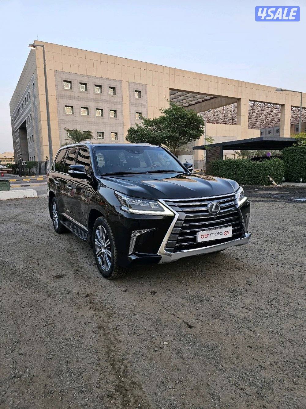 LEXUS LX5700