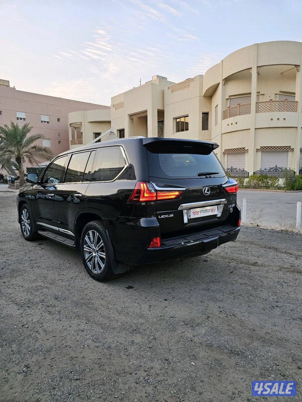LEXUS LX5701