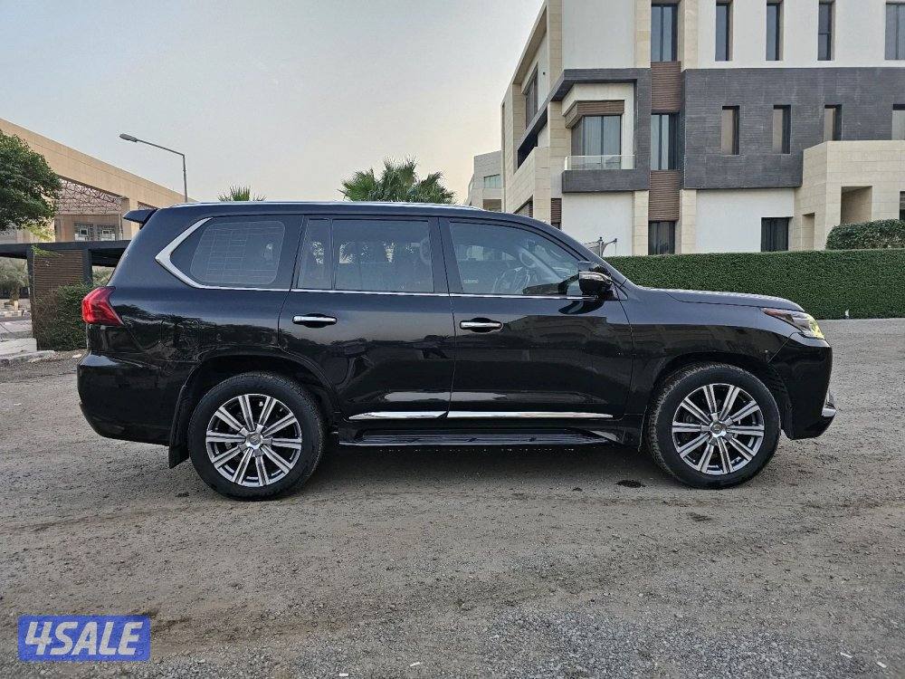 LEXUS LX5702