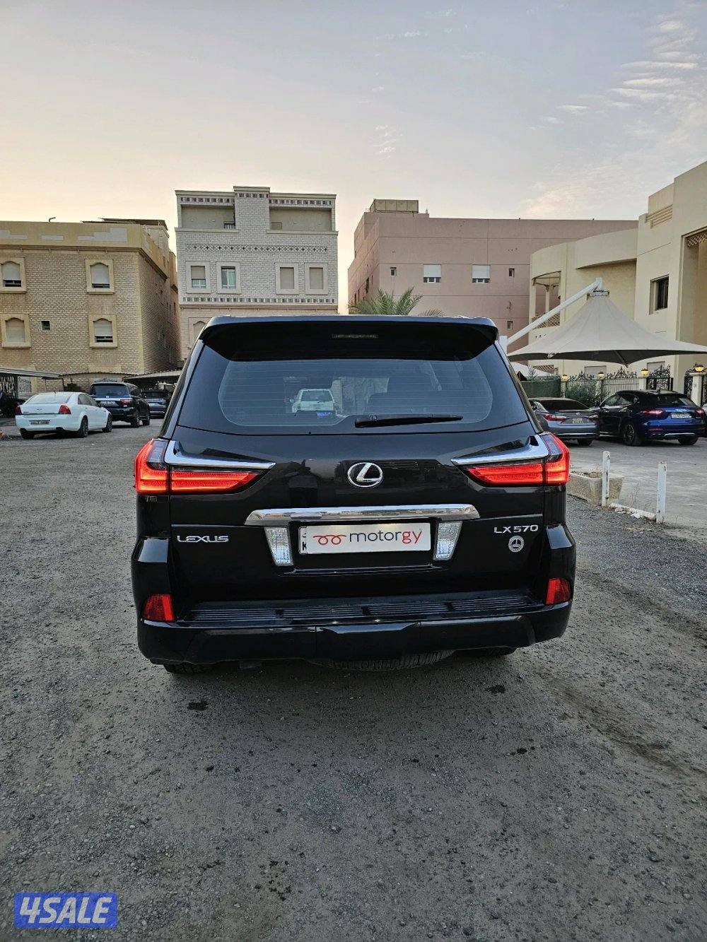 LEXUS LX5707