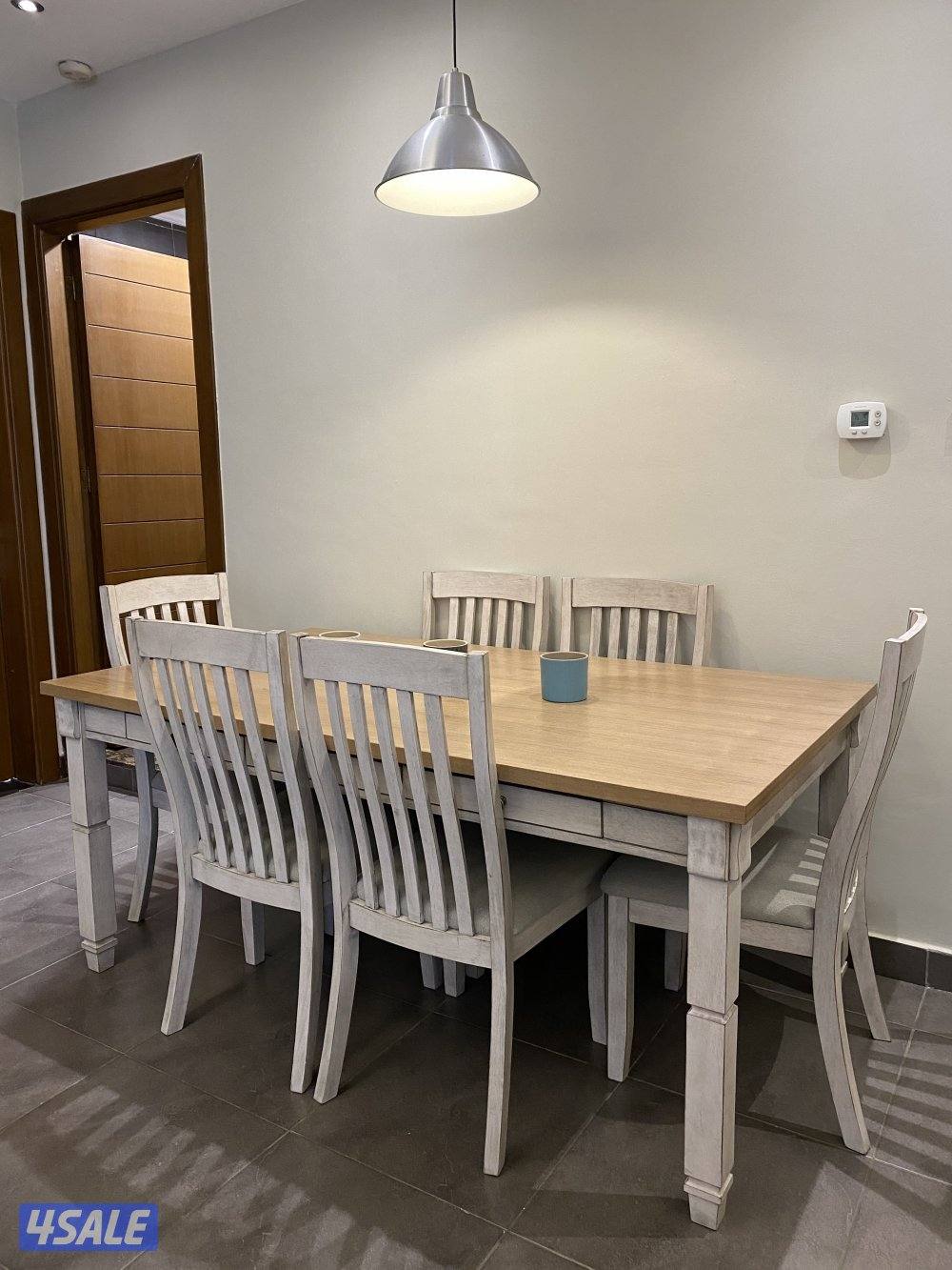 Solid Wood Dining Table Set – Excellent Condition1