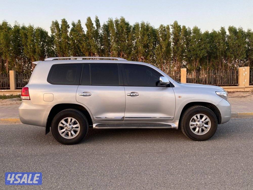 للبيع لانكروزر / 2010 GXR 8 سلندر1