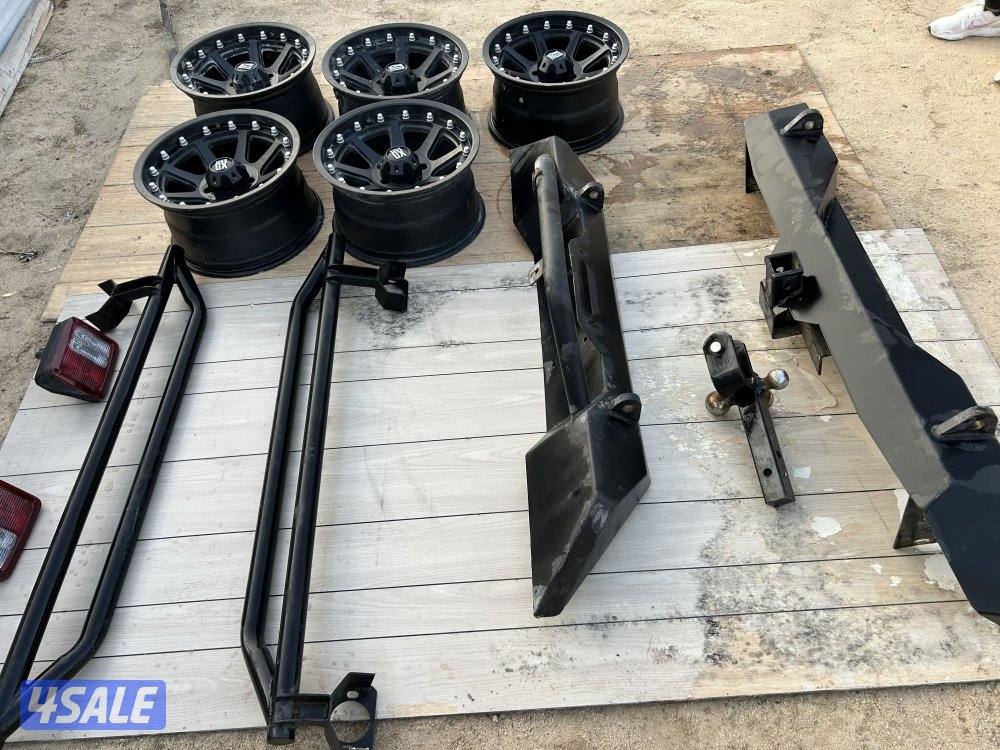 للبيع رنقات رانجلر عدد5+دعامية امامية خلفية مع قلص +اثنين دواسة0