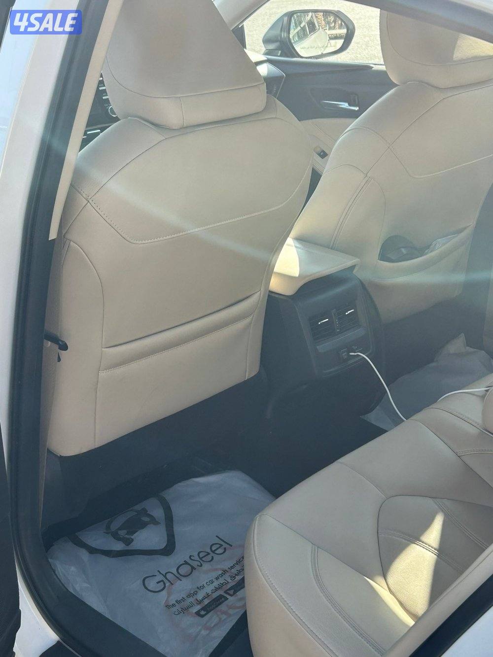 موديل ٢٢ اللون ابيض ماشيه ٣٣ الف صبغ الوكاله لمالك الاول ا4