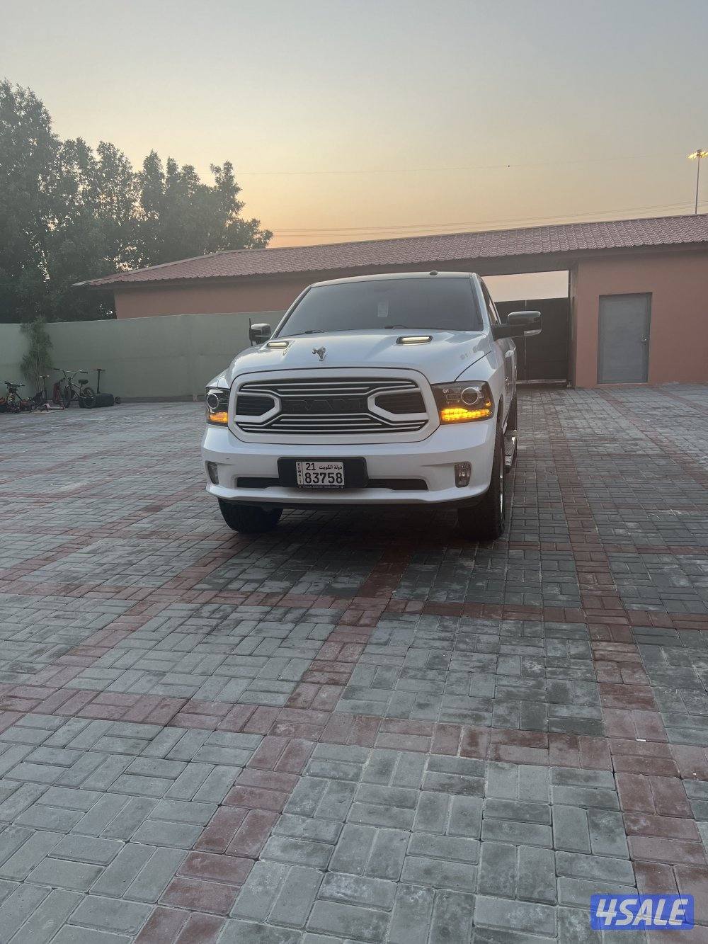 رام 1500 موديل 2019 سبورت 4x4 ماشي ١٩١٠٠٠ الف شرط الفحص0