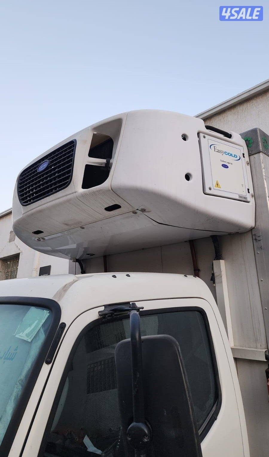 سيارة نقل مواد غذائية مثلجة1