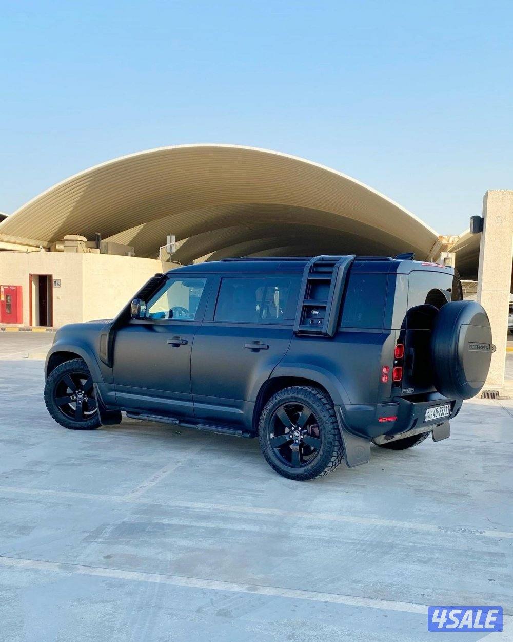 للبيع ديفندر 2020 ماشي ١٣٧ الف5