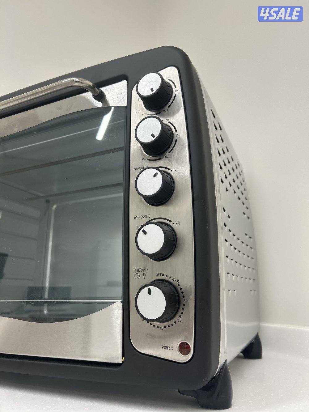 Frigidaire 75 L Electric Oven1