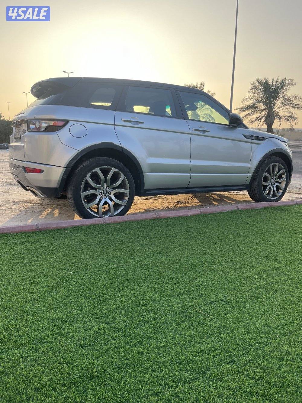 للبيع رينج روفر ايفوك(برستيج) الدرجه الاولي اعلي مواصفات عداد 126كم2