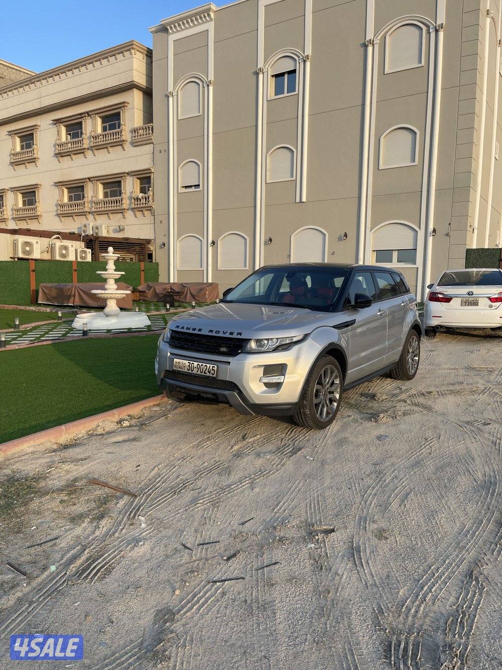 للبيع رينج روفر ايفوك(برستيج) الدرجه الاولي اعلي مواصفات عداد 126كم4