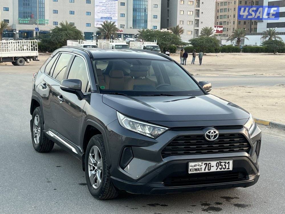 تويوتا راف - ماشي فقط 29 - موديل 20220