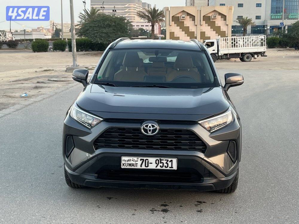 تويوتا راف - ماشي فقط 29 - موديل 20221