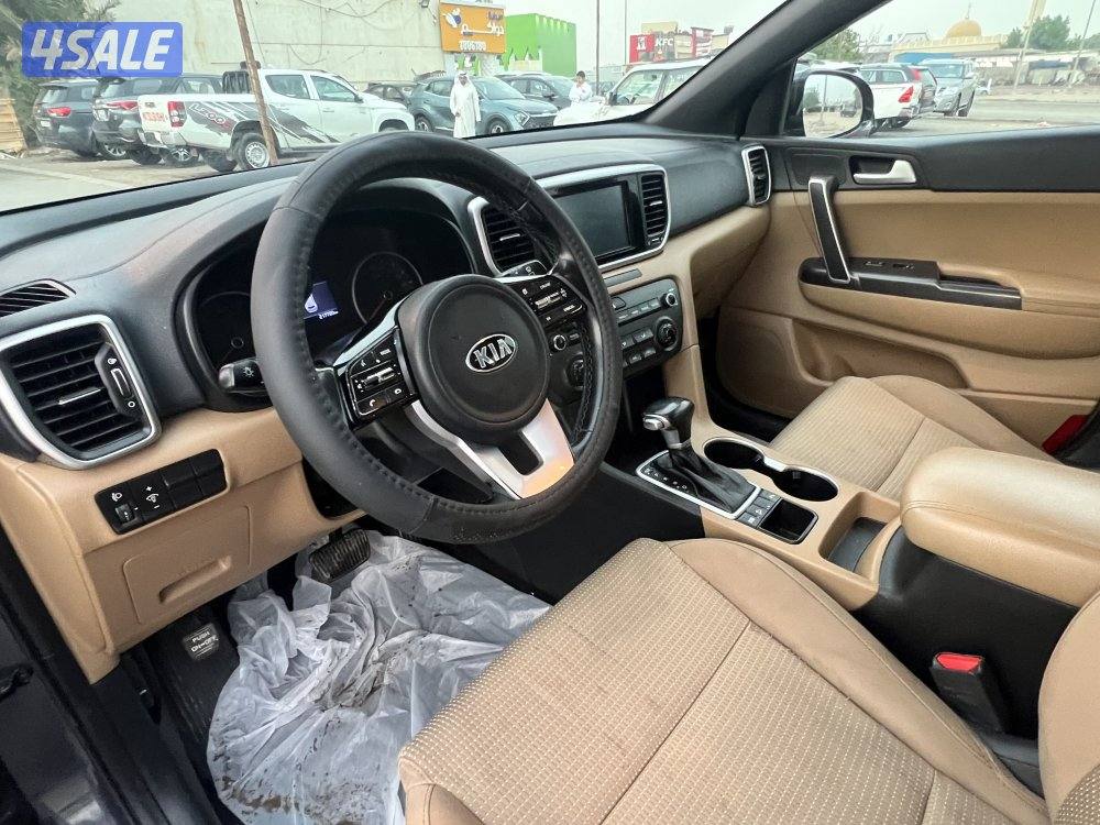 تويوتا راف - ماشي فقط 29 - موديل 20222