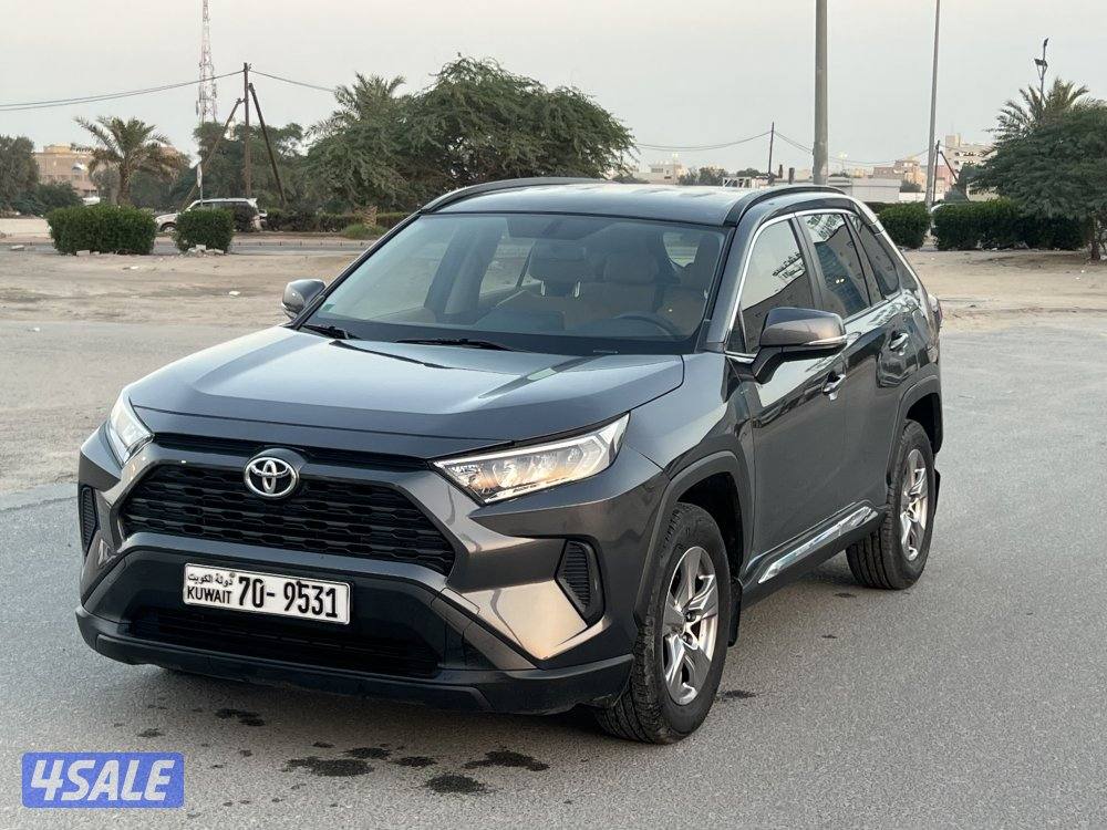 تويوتا راف - ماشي فقط 29 - موديل 20223