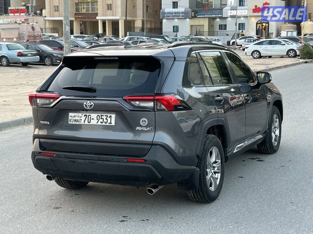 تويوتا راف - ماشي فقط 29 - موديل 20224