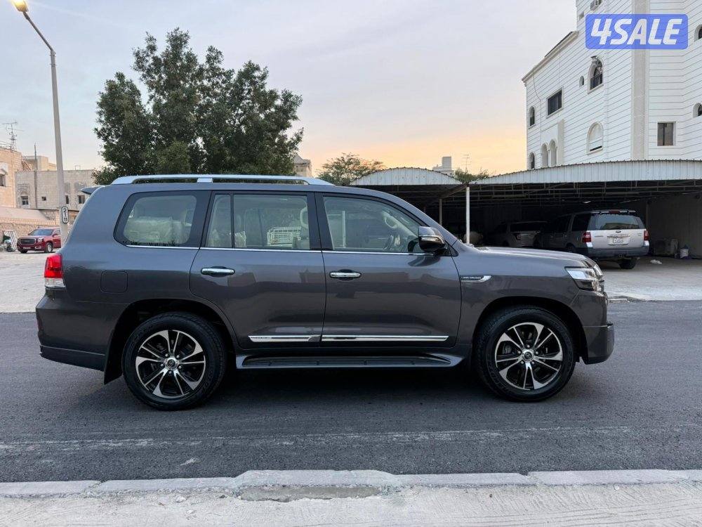 لاند كروزر4