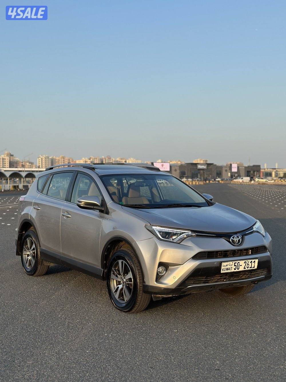 تويوتا- راف 4 2018 عداد 90 صبغ الوكالة2