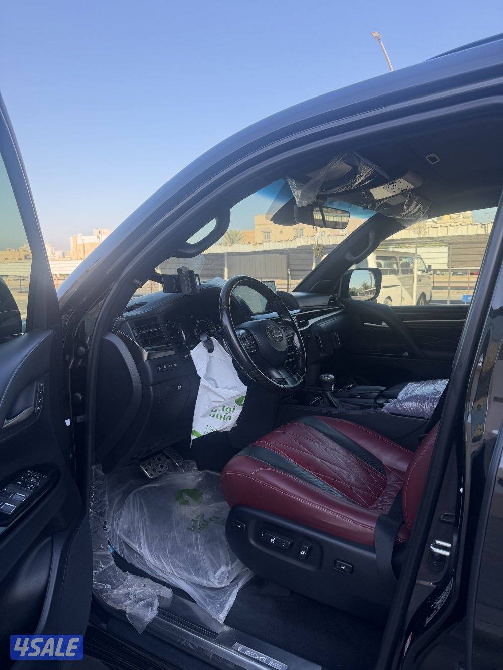 للبيع جيب LX570 black0