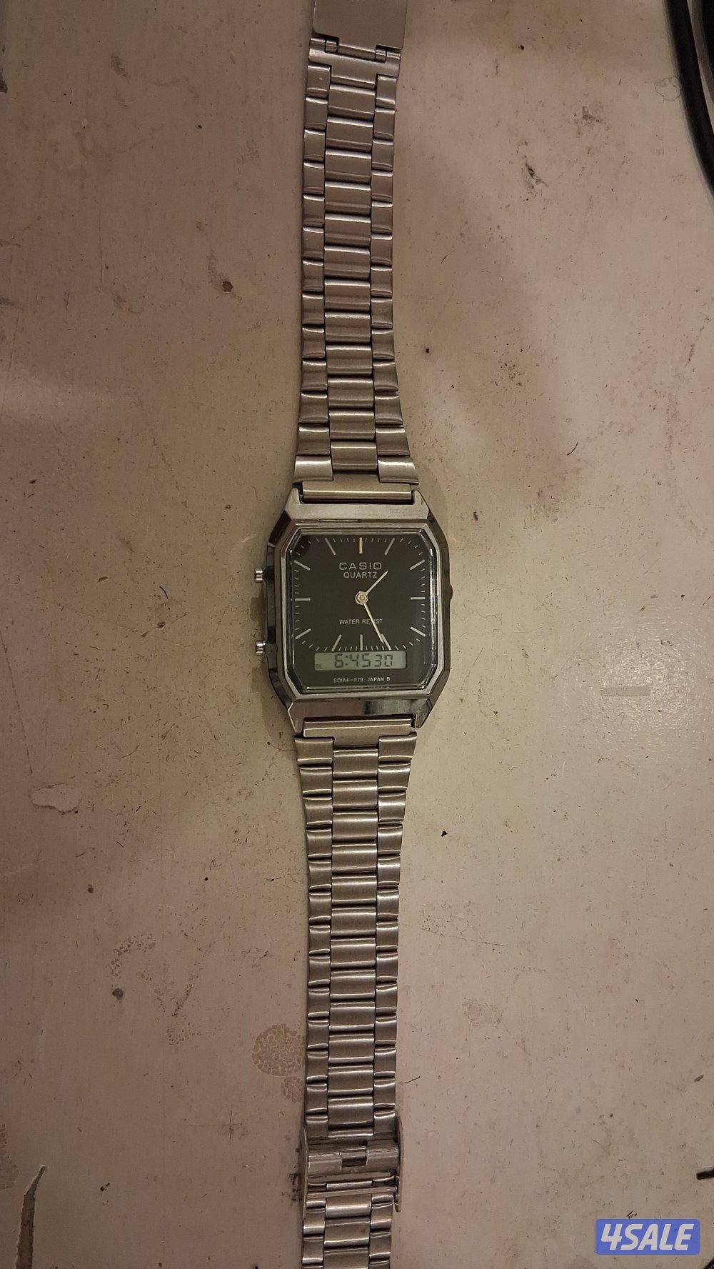 للبيع ساعه كالسيو شبه الجديده اصليه0