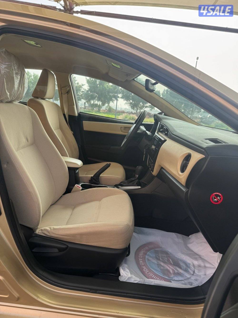 كورولا بحاله ممتازه عداد (76) الف كم فقط7