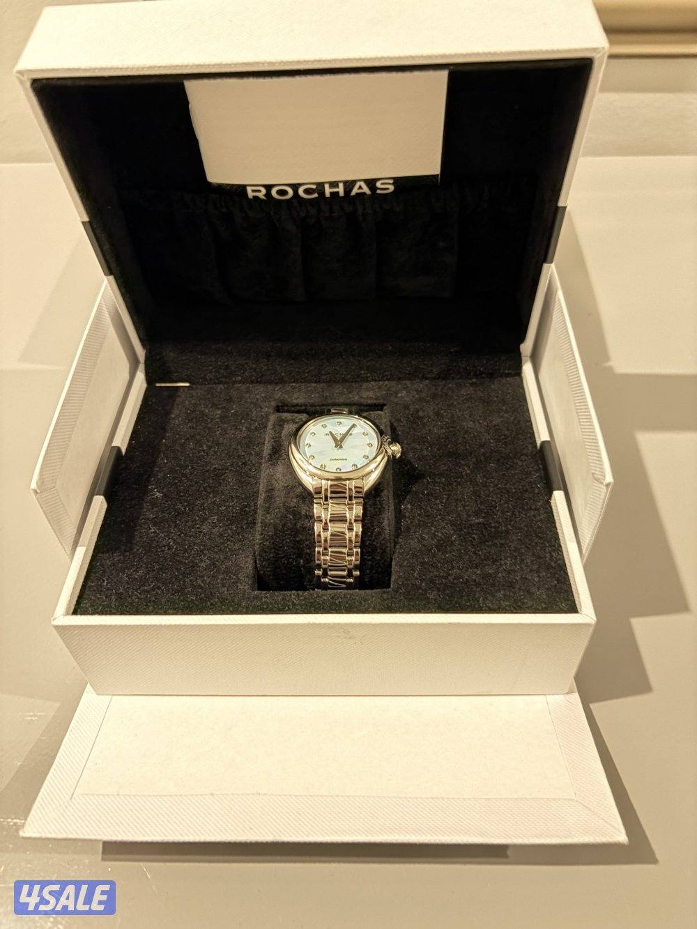 للبيع ساعه نسائيه ماركة ROCHAS2