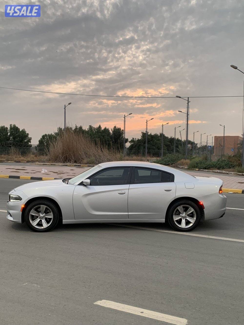 للبيع دوج شارجر0