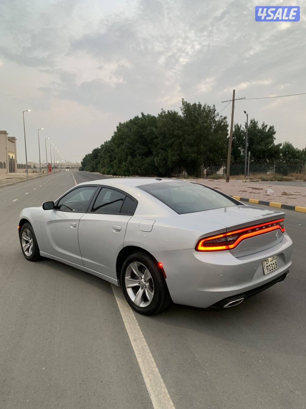 للبيع دوج شارجر1